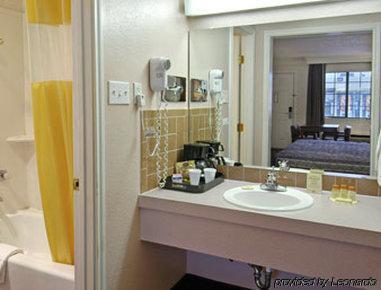 Days Inn & Suites Big Spring Bilik gambar